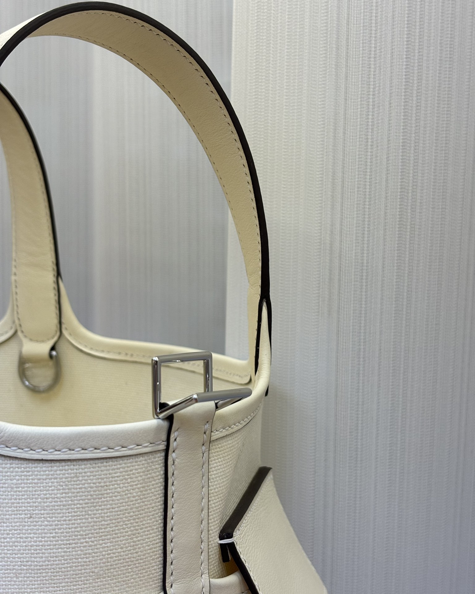 Hermes Picotin Lock 18 Pocket Bag In White 